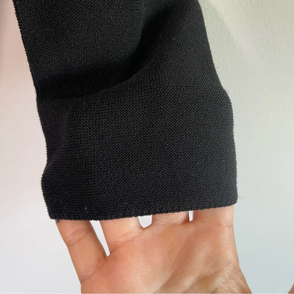 525 America black v-neck knit sweater size small - Picture 4 of 6